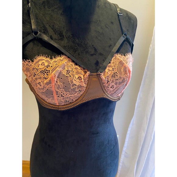 Sexy Demi Bra Underwire Lacey  Size Large with Orange Lace Cup and Brown Sides - Picture 2 of 9